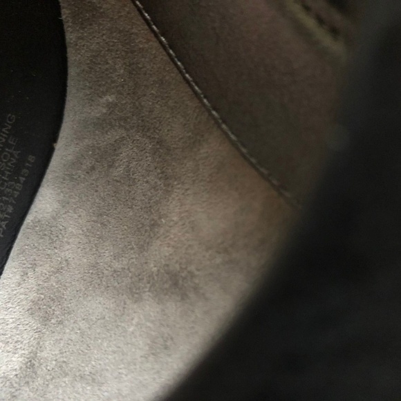 Kenneth Cole " Silver Belle" Black Pointy Pumps - Picture 7 of 8